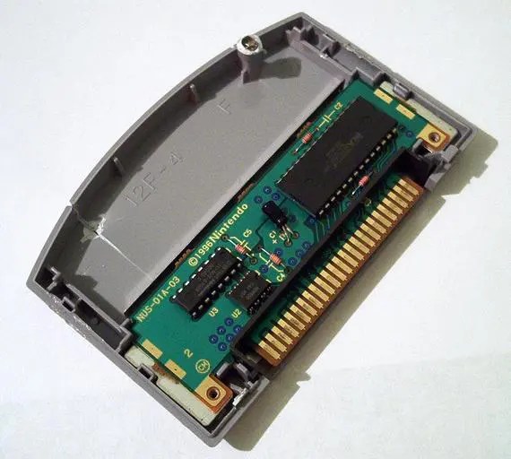 N64 cartridge with metal plate removed