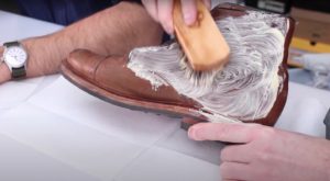 how to clean frye boots